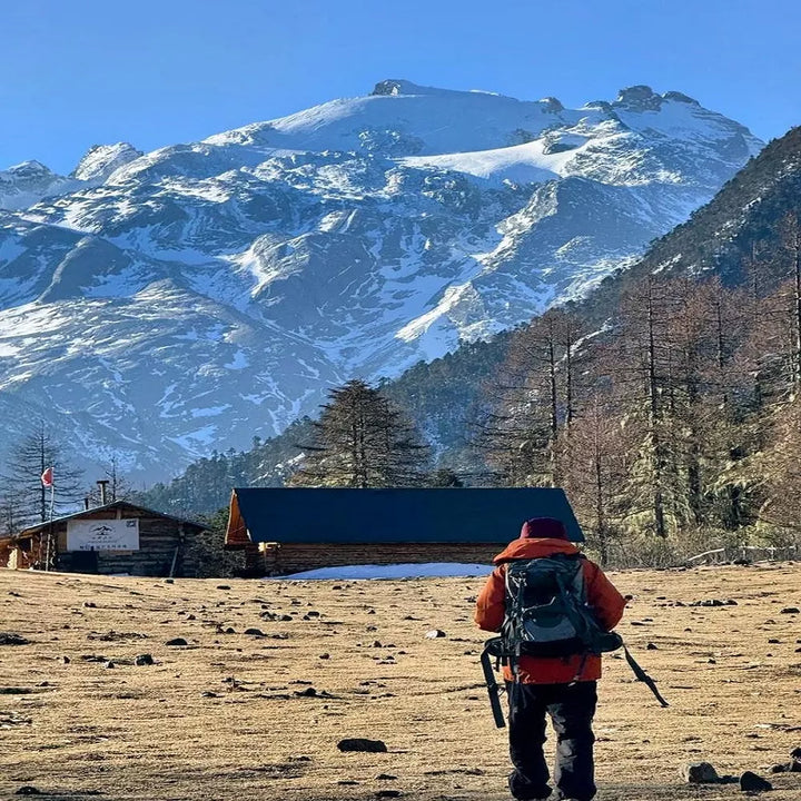 Hiking_in_Haba_Snow_Mountain