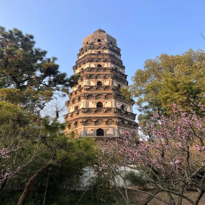 Tiger_Hill_Pagoda_Huqiu_in_Suzhou