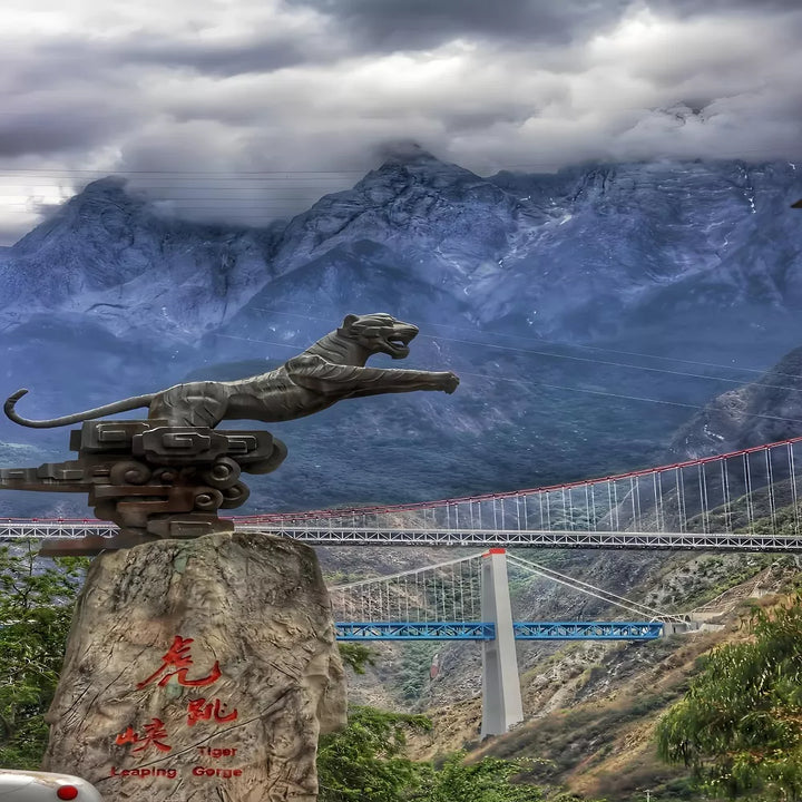Tiger_Leaping_Gorge_in_Yunnan